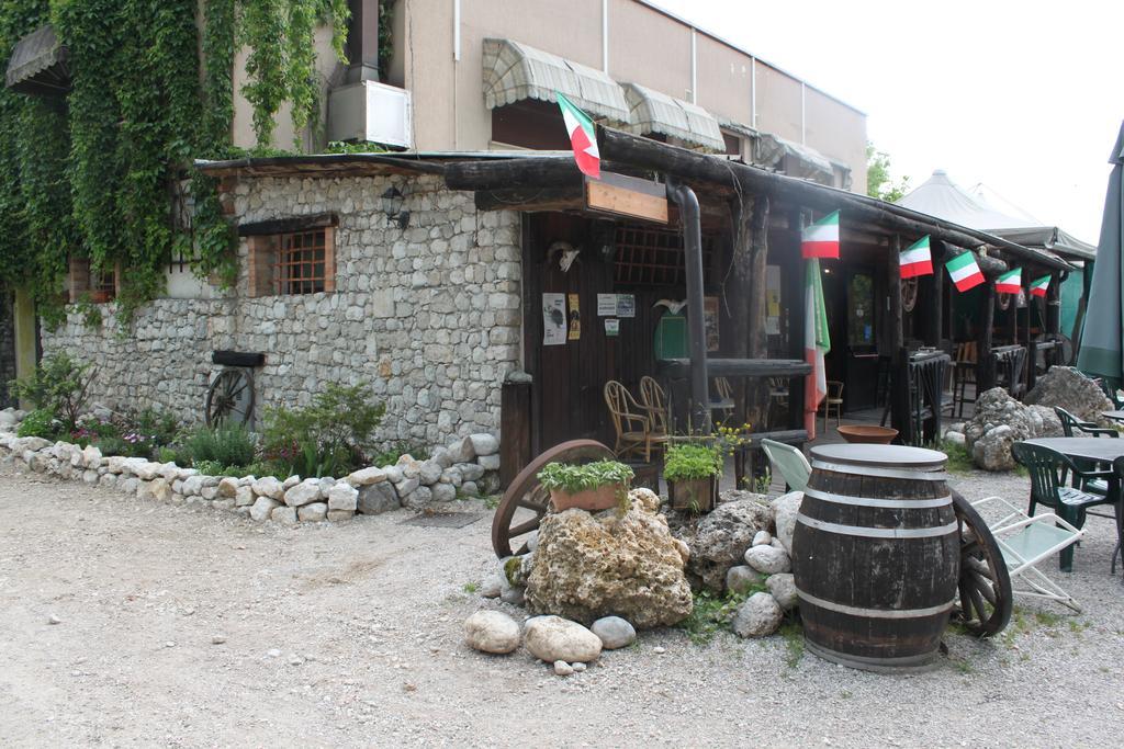 Agriturismo Al Ranch Castello d'Aviano Екстер'єр фото