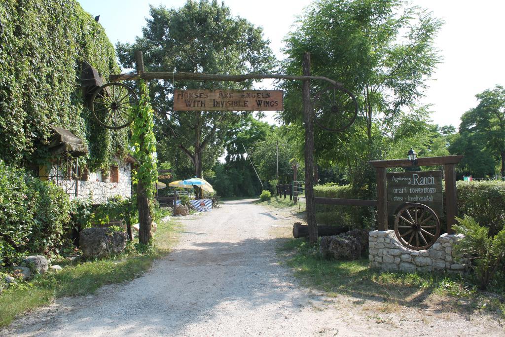 Agriturismo Al Ranch Castello d'Aviano Екстер'єр фото